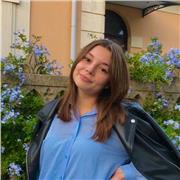 Sono disponibile come aiuto compiti o per ripetizioni di inglese, francese e spagnolo, livello principiante/intermedio